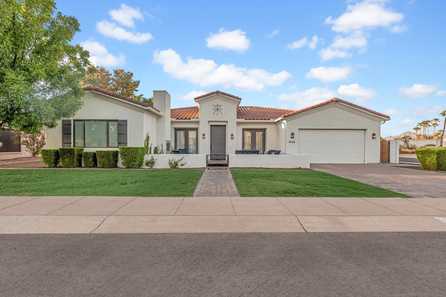 8032 E. Del Laton Drive, Scottsdale, AZ 85258
